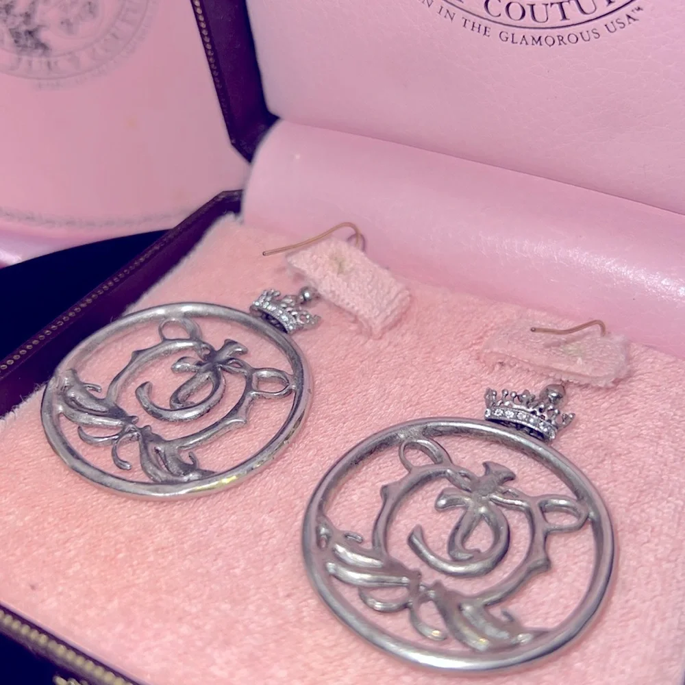 VINTAGE🎀Juicy Couture 🎀Silver Ornate Drop Earrings